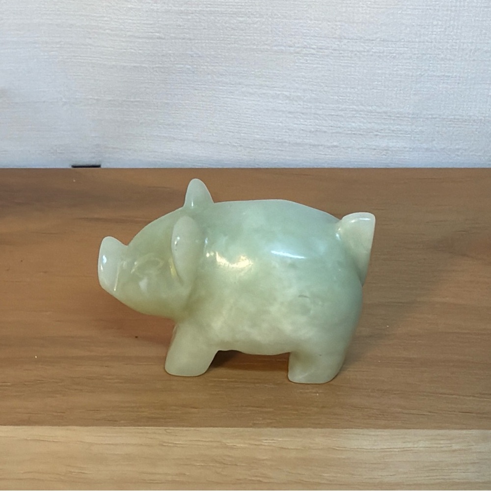 VTG‎ Carved Jemstone Jade PIG Animal Sculpture W/Astrology List Made In USA 1995